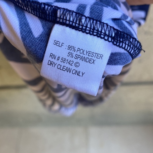 London Times Dress - Picture 4 of 8